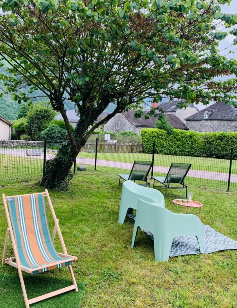 La Suite Unique - Le Jardin Sur Les Pyrenees- Vue Panoramique Montagne -Jardin Cloture Prive De 100M2-Parking-Linge De Lit Et Serviettes Compris- Bielle Dış mekan fotoğraf